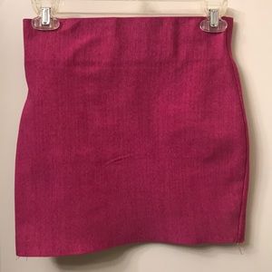 Pink fitted skirt